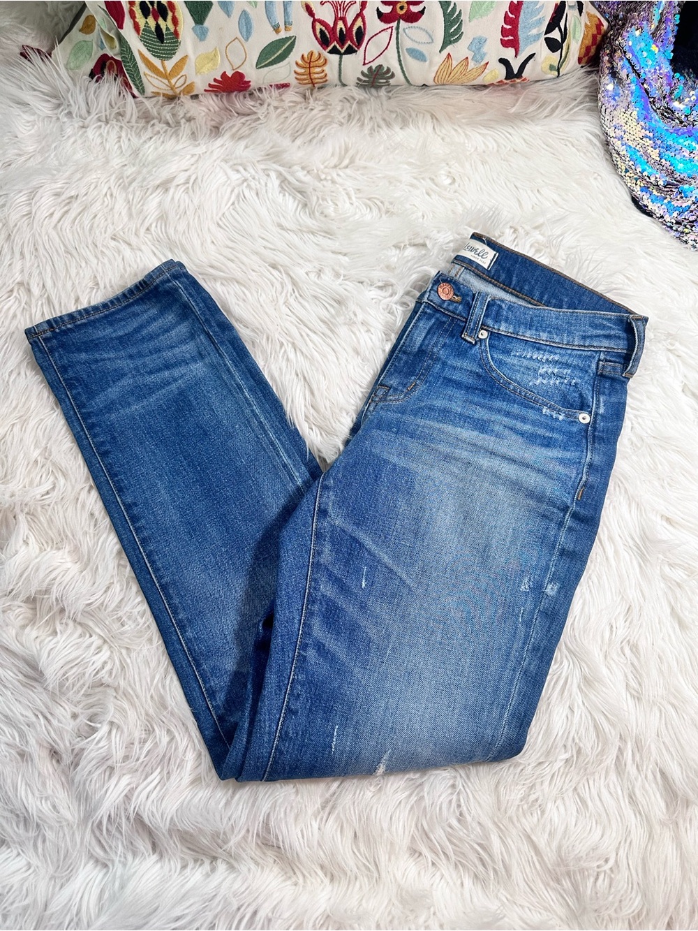 Madewell • Women’s Distressed Slim Boyjean in Medium to Dark Wash